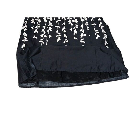 Ann Taylor LOFT Strapless Summer Dress Black White Vine Floral Fit Flare 8 - Picture 7 of 16